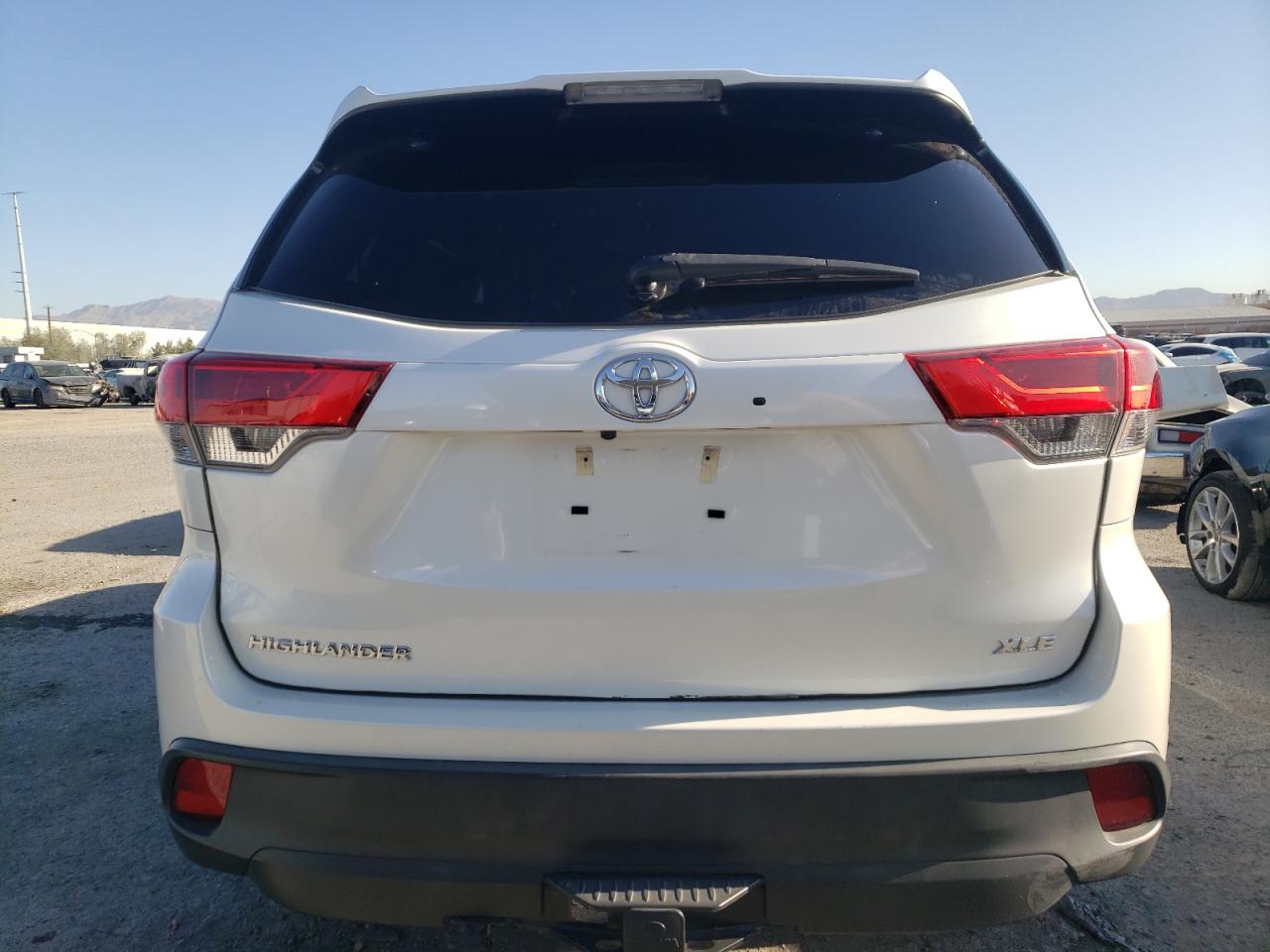5TDKZRFH3KS331476 2019 Toyota Highlander Se