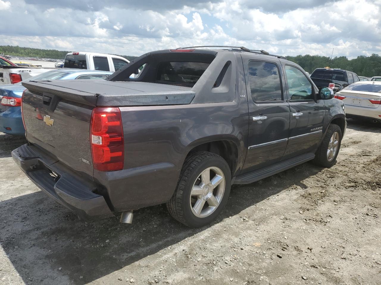 3GNTKGE31BG306956 2011 Chevrolet Avalanche Ltz