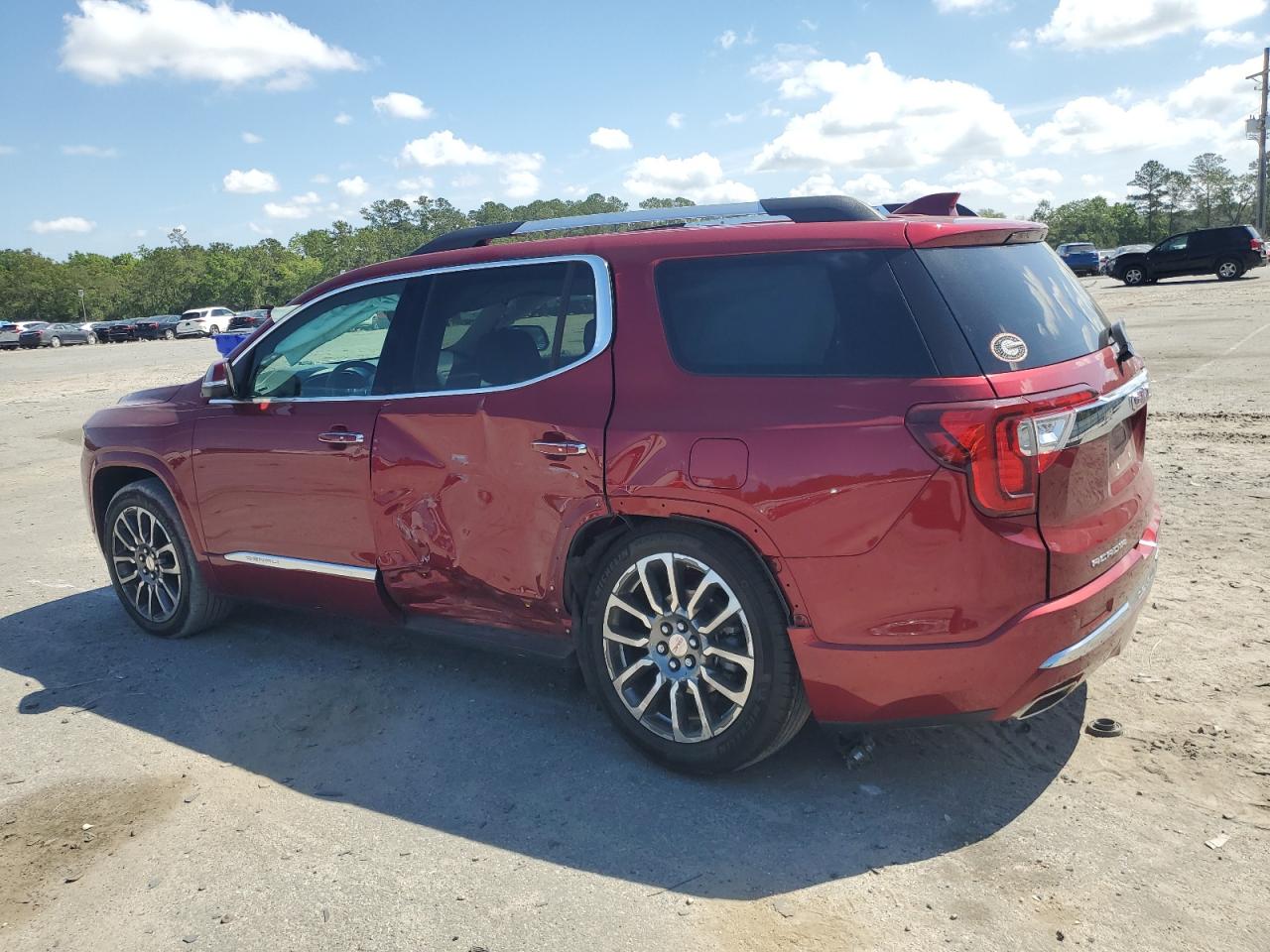 2020 GMC Acadia Denali vin: 1GKKNPLS8LZ210849