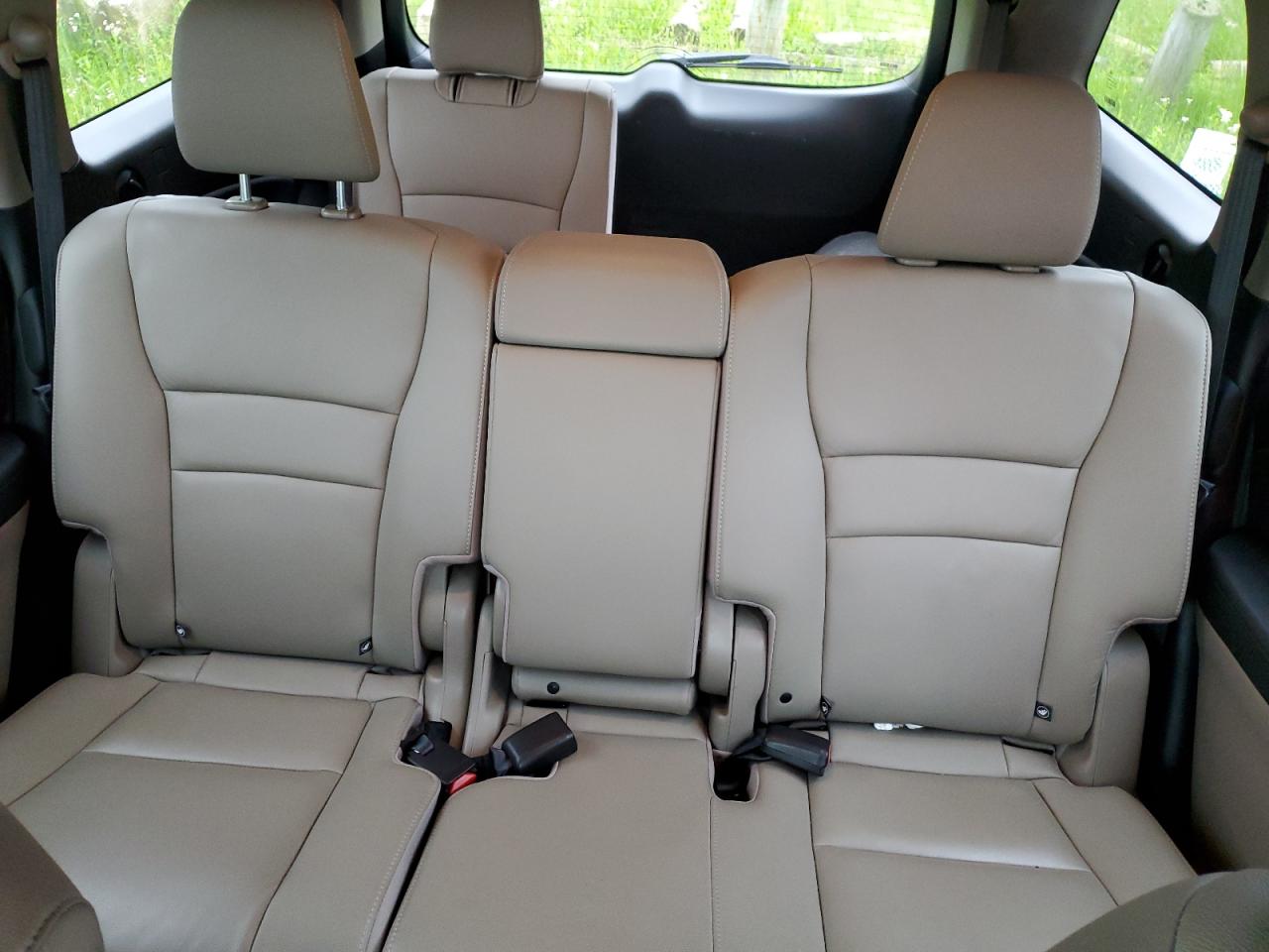 5FNYF6H56KB038275 2019 Honda Pilot Exl