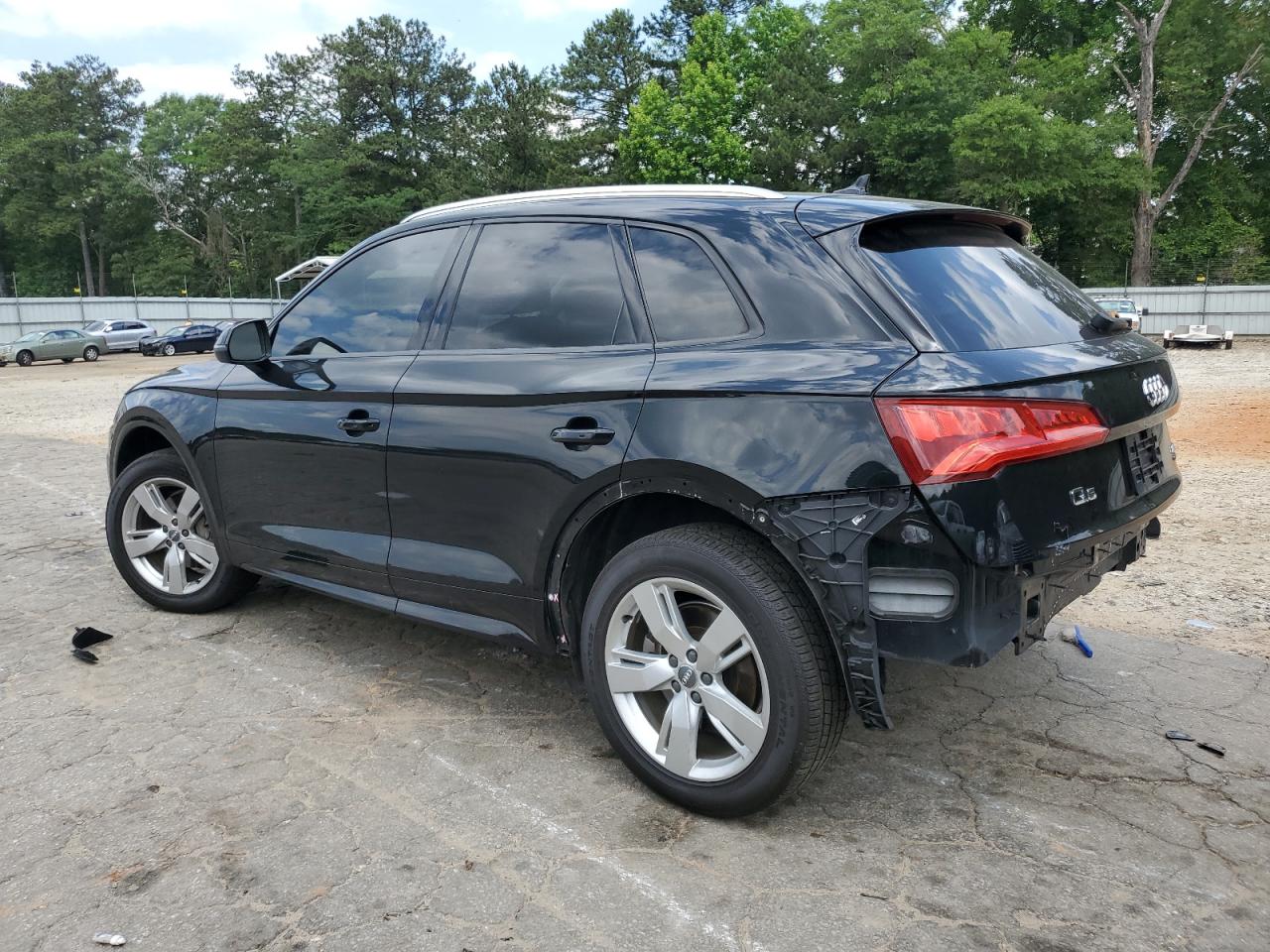 WA1ANAFY4J2102197 2018 Audi Q5 Premium