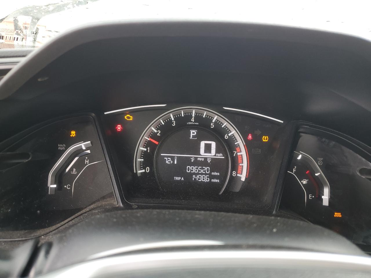 19XFC2F53JE041411 2018 Honda Civic Lx