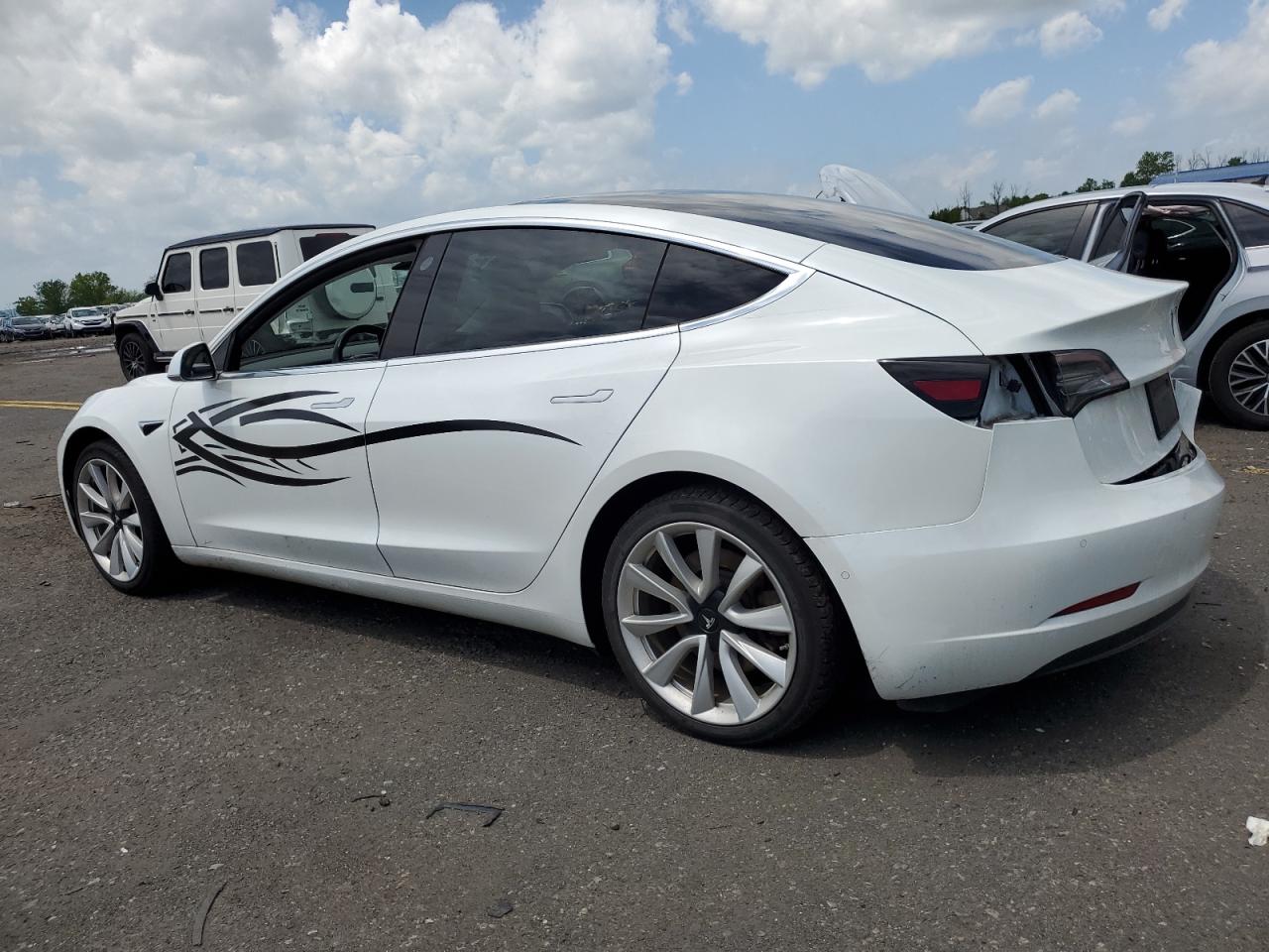 5YJ3E1EB4KF392435 2019 Tesla Model 3