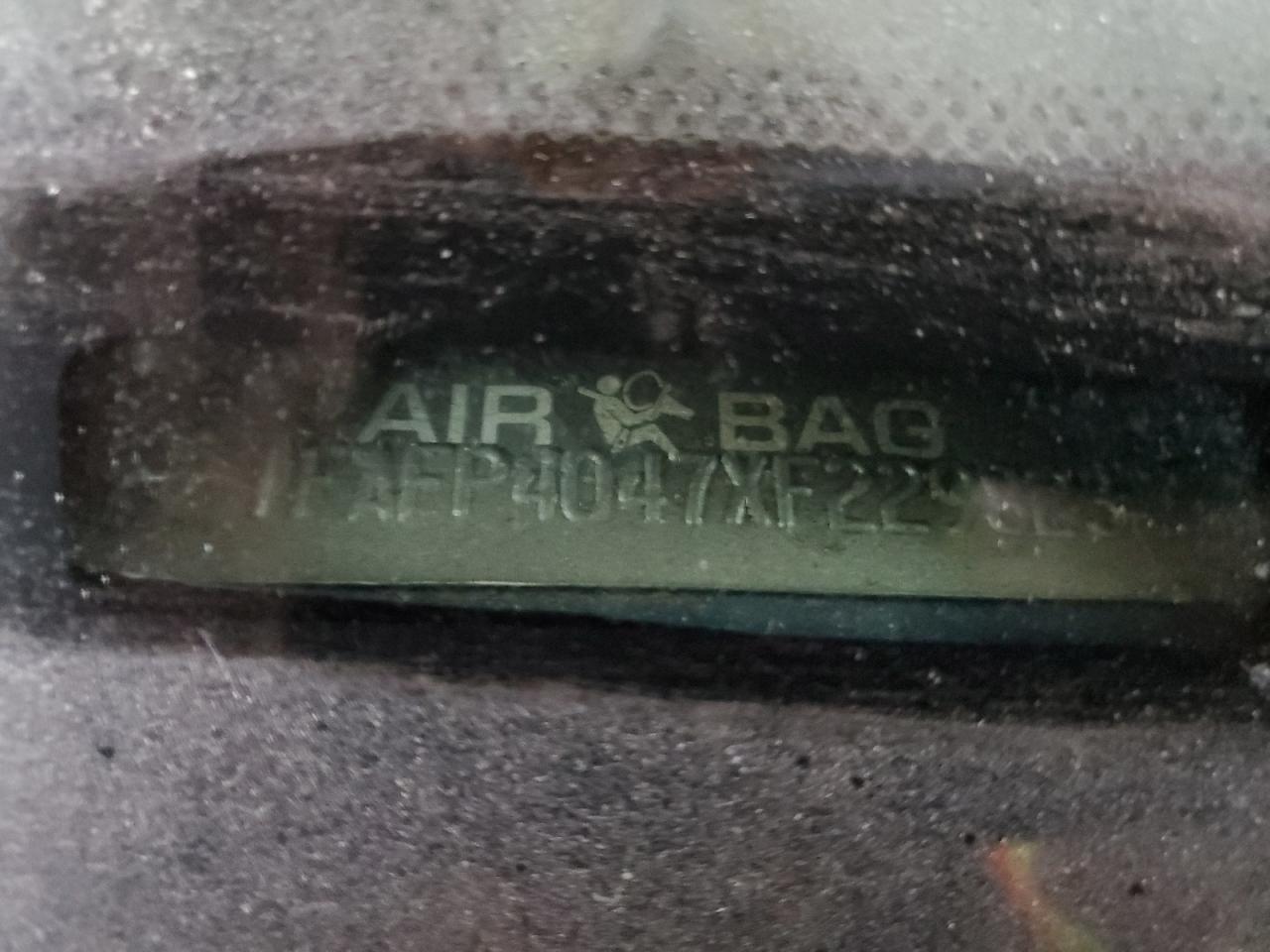 1FAFP4047XF229823 1999 Ford Mustang