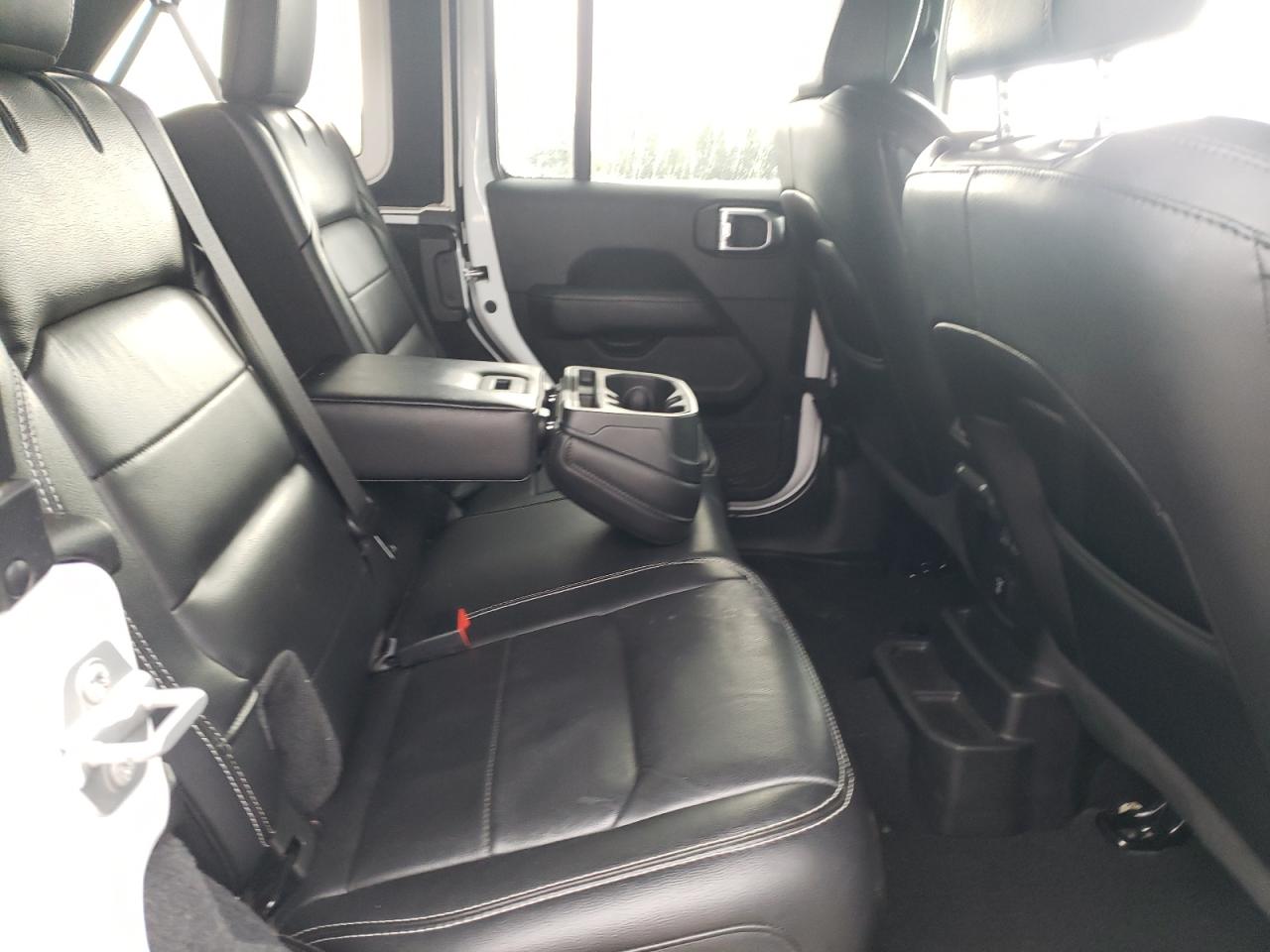 1C4HJXEN6LW153514 2020 Jeep Wrangler Unlimited Sahara