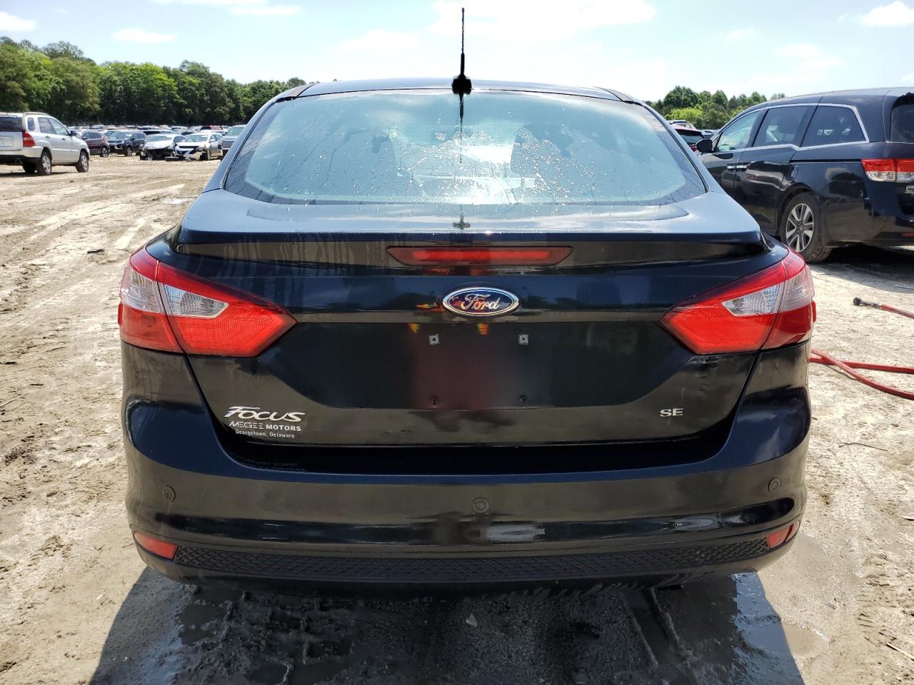 2014 Ford Focus Se vin: 1FADP3F24EL415843