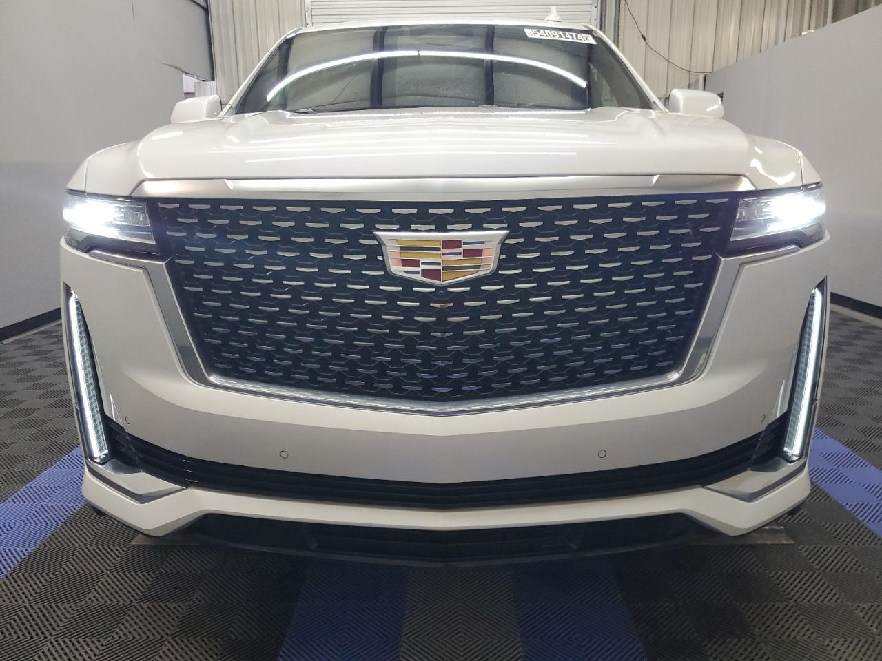 2022 Cadillac Escalade Esv Premium Luxury vin: 1GYS4KKL8NR234643