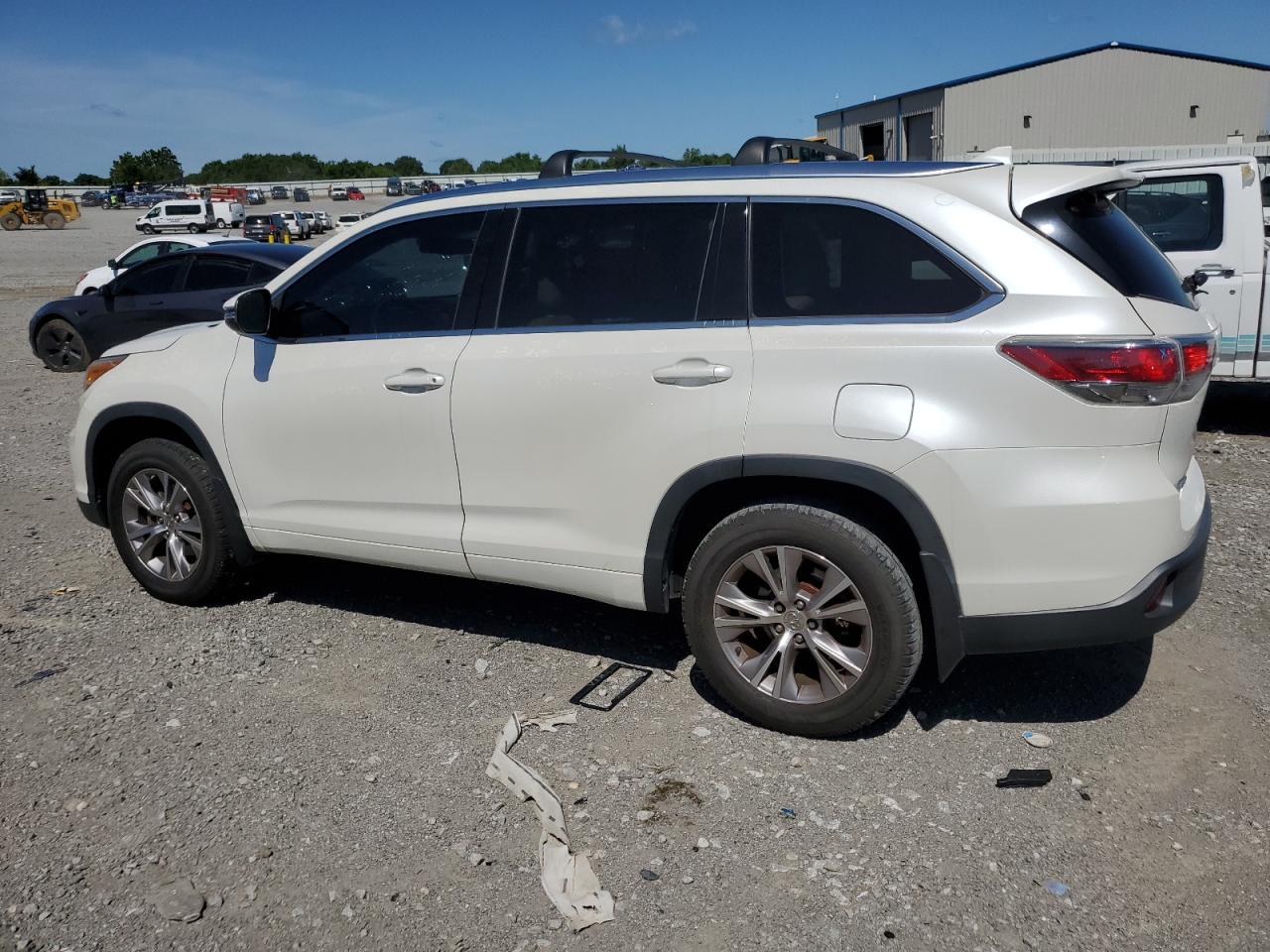 5TDKKRFHXFS047286 2015 Toyota Highlander Xle