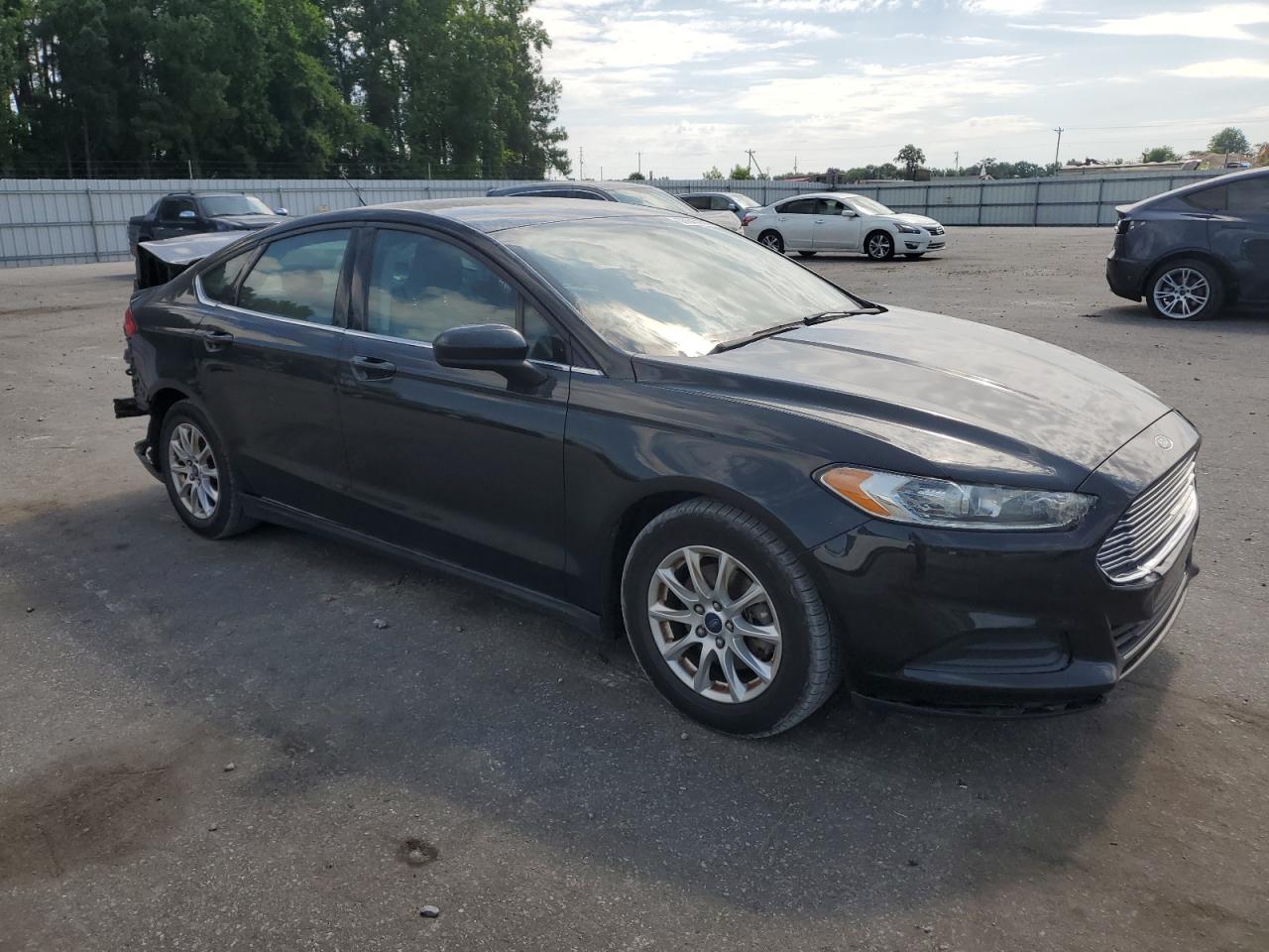 2015 Ford Fusion S vin: 3FA6P0G74FR274213