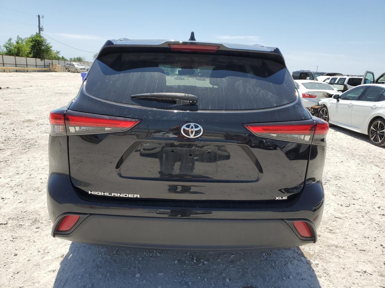 5TDGZRAHXLS501878 2020 Toyota Highlander Xle