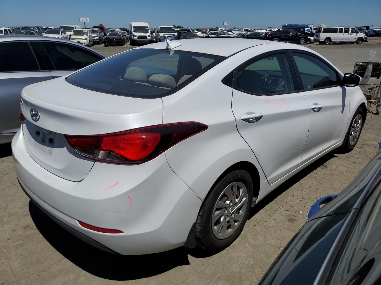 5NPDH4AE7GH793466 2016 Hyundai Elantra Se