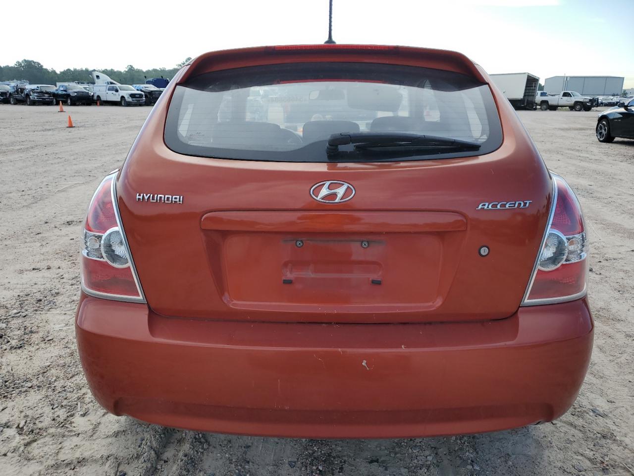 KMHCM3AC3AU167986 2010 Hyundai Accent Blue