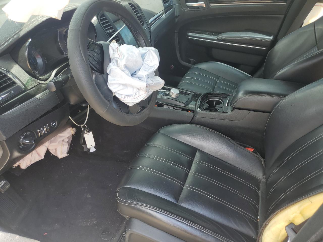 2C3CCABG2JH269641 2018 Chrysler 300 S