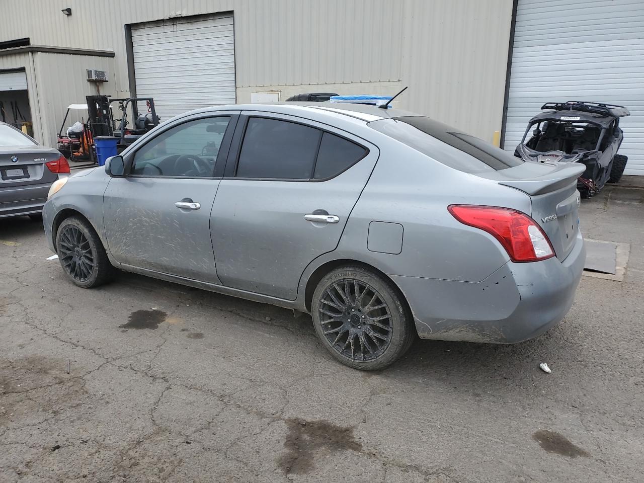 2014 Nissan Versa S vin: 3N1CN7APXEL804144