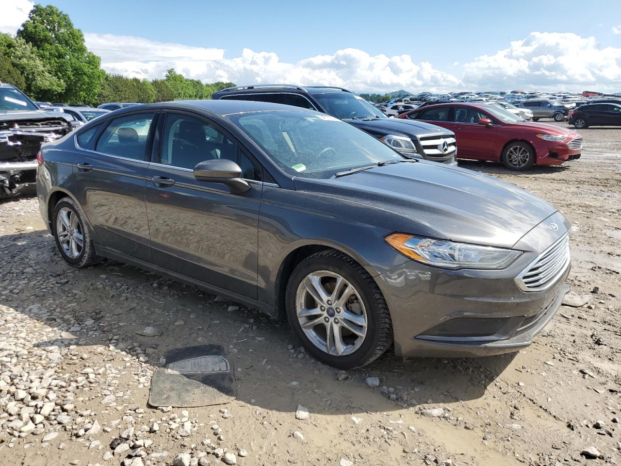 3FA6P0HD5JR222957 2018 Ford Fusion Se