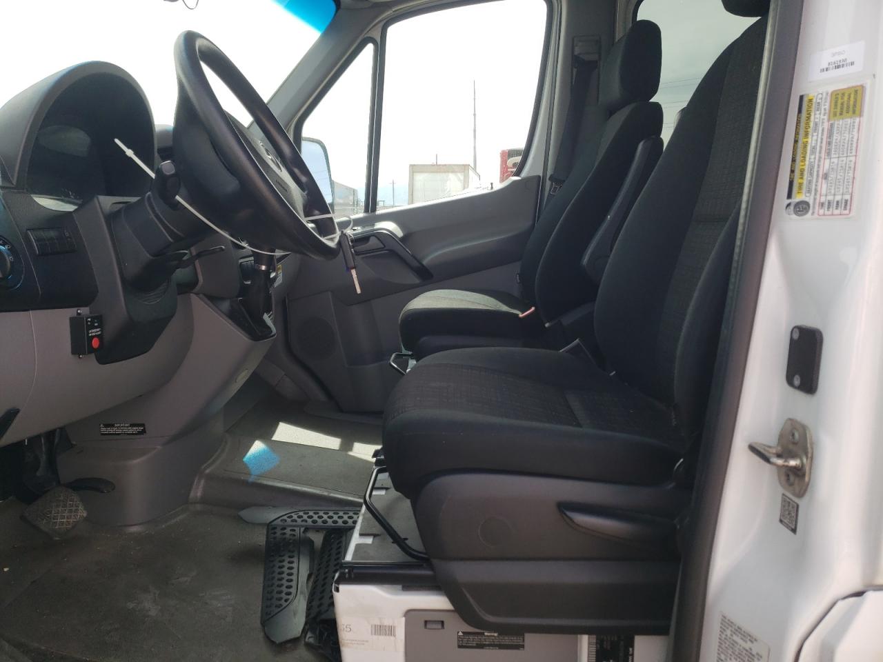 WDZPE8DD2GP269386 2016 Mercedes-Benz Sprinter 2500