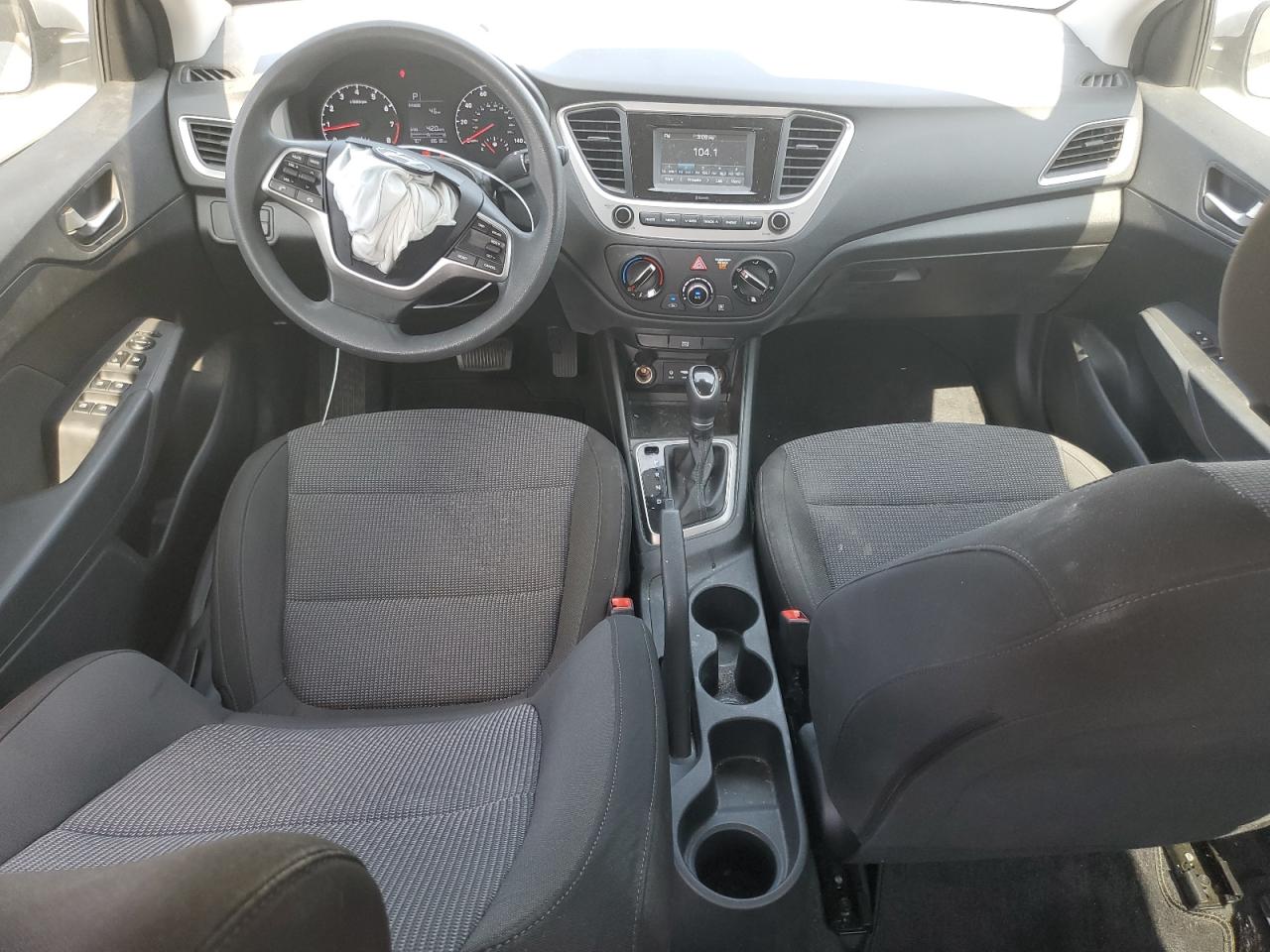 3KPC24A69LE123275 2020 Hyundai Accent Se