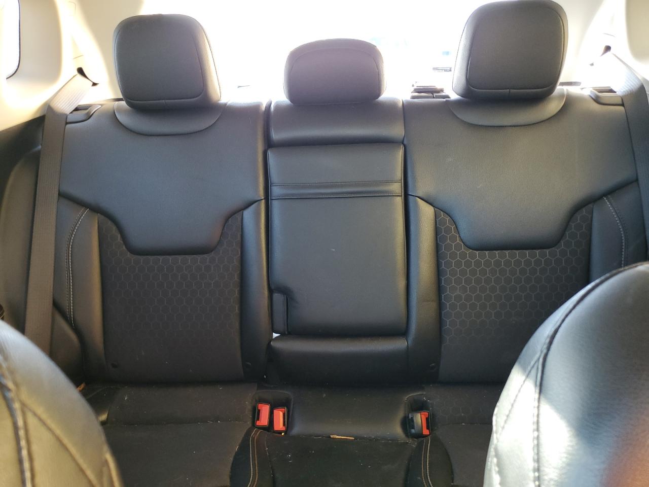 3C4NJCBB0KT676859 2019 Jeep Compass Latitude