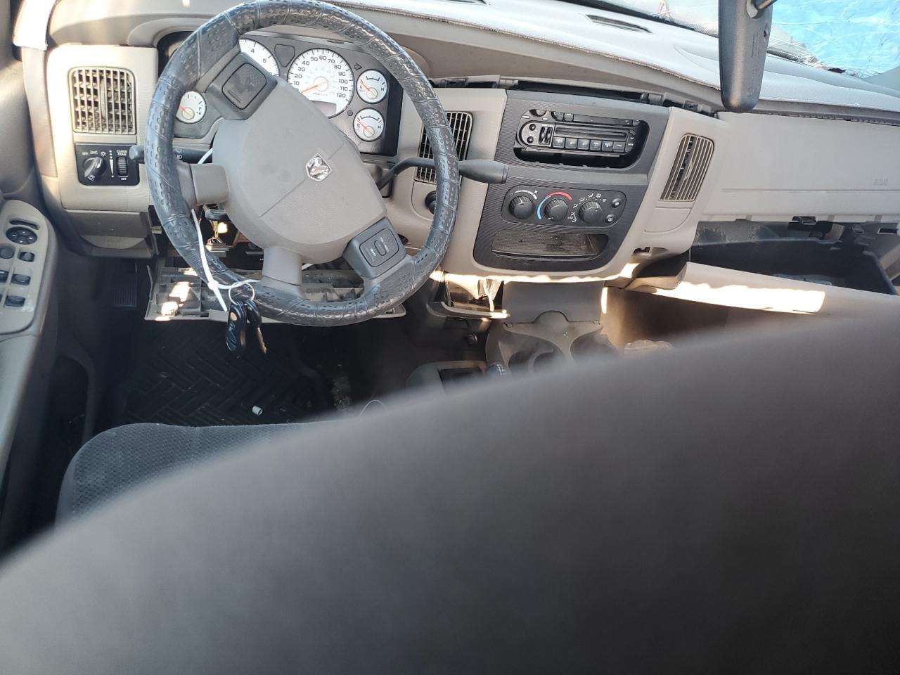 1D7HU18D04J139670 2004 Dodge Ram 1500 St