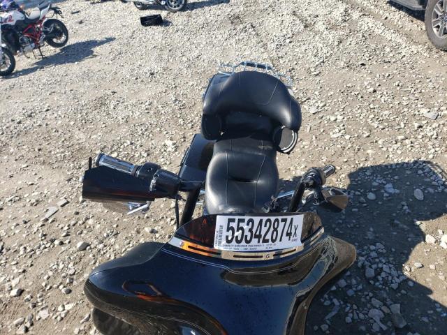 2010 HARLEY-DAVIDSON FLHTCU 1HD1FC415AB661177