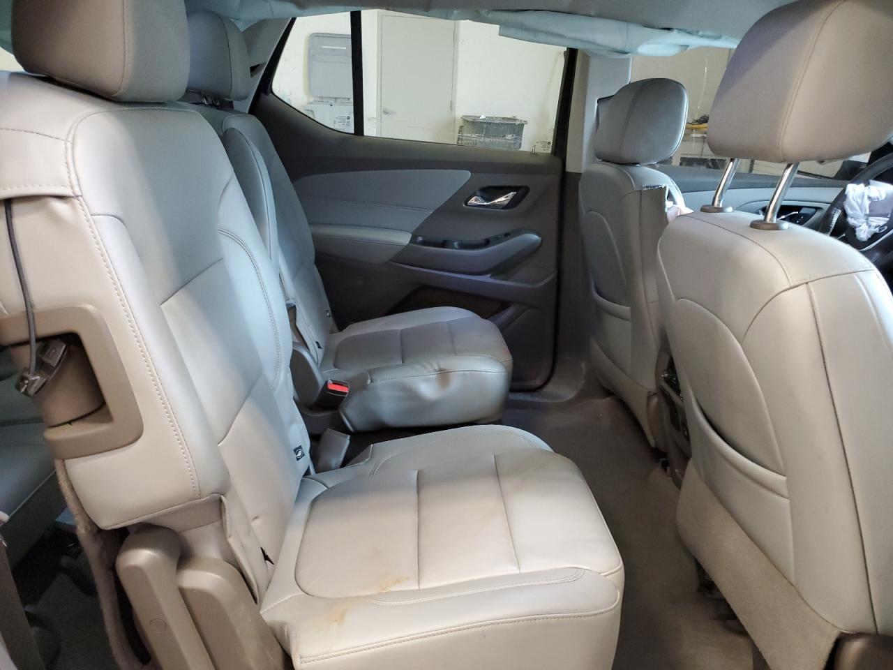 1GNEVHKW0MJ165397 2021 Chevrolet Traverse Lt