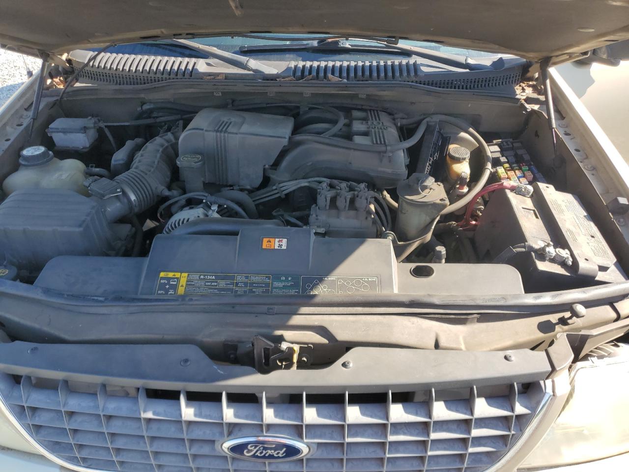 1FMDU63E62UB14673 2002 Ford Explorer Xlt