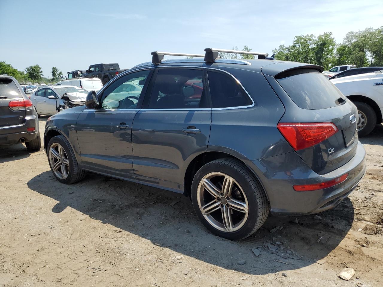 WA1MKAFP8AA085567 2010 Audi Q5 Premium Plus