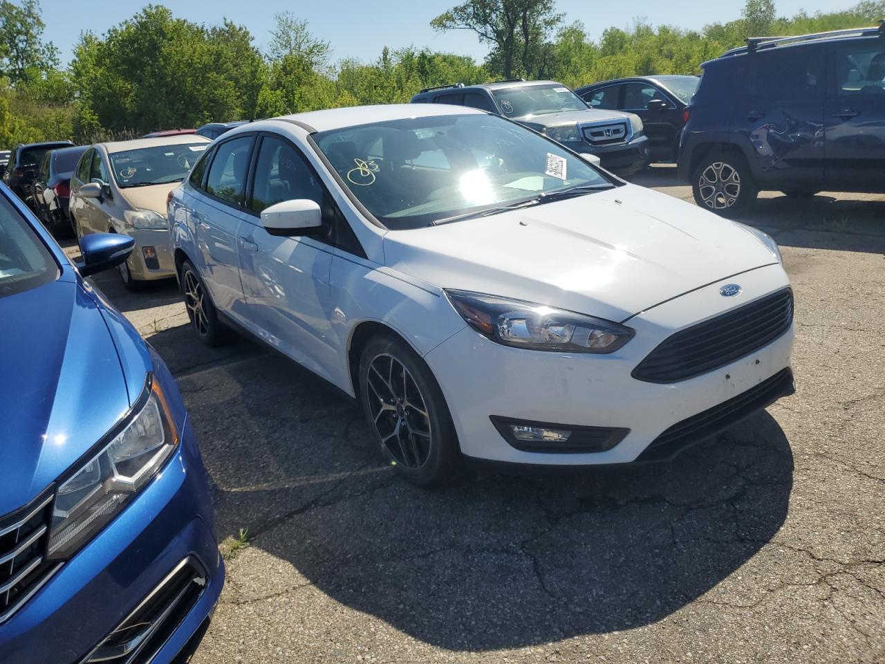 1FADP3FEXJL266892 2018 Ford Focus Se