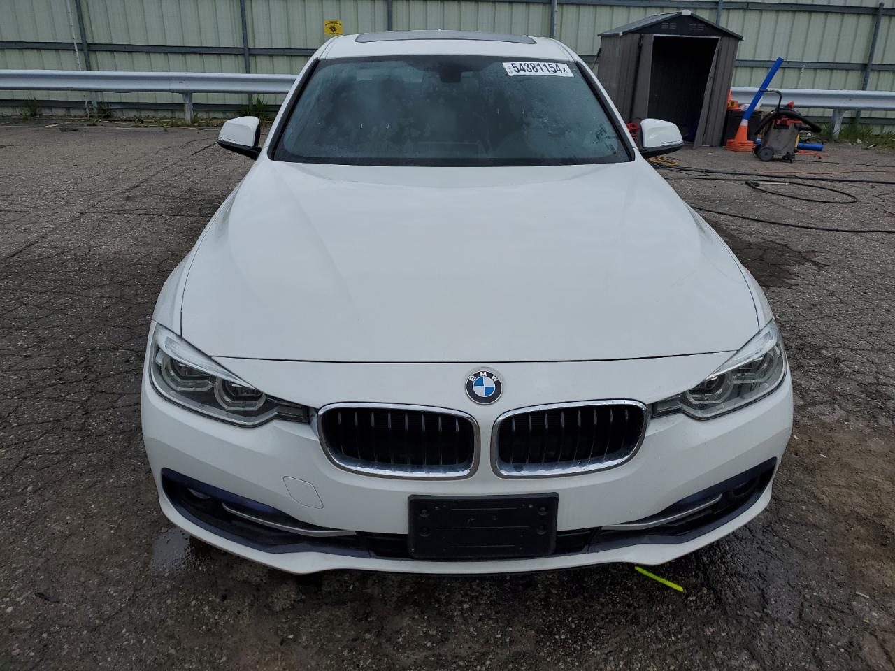 2018 BMW 330 Xi vin: WBA8D9G51JNU67331