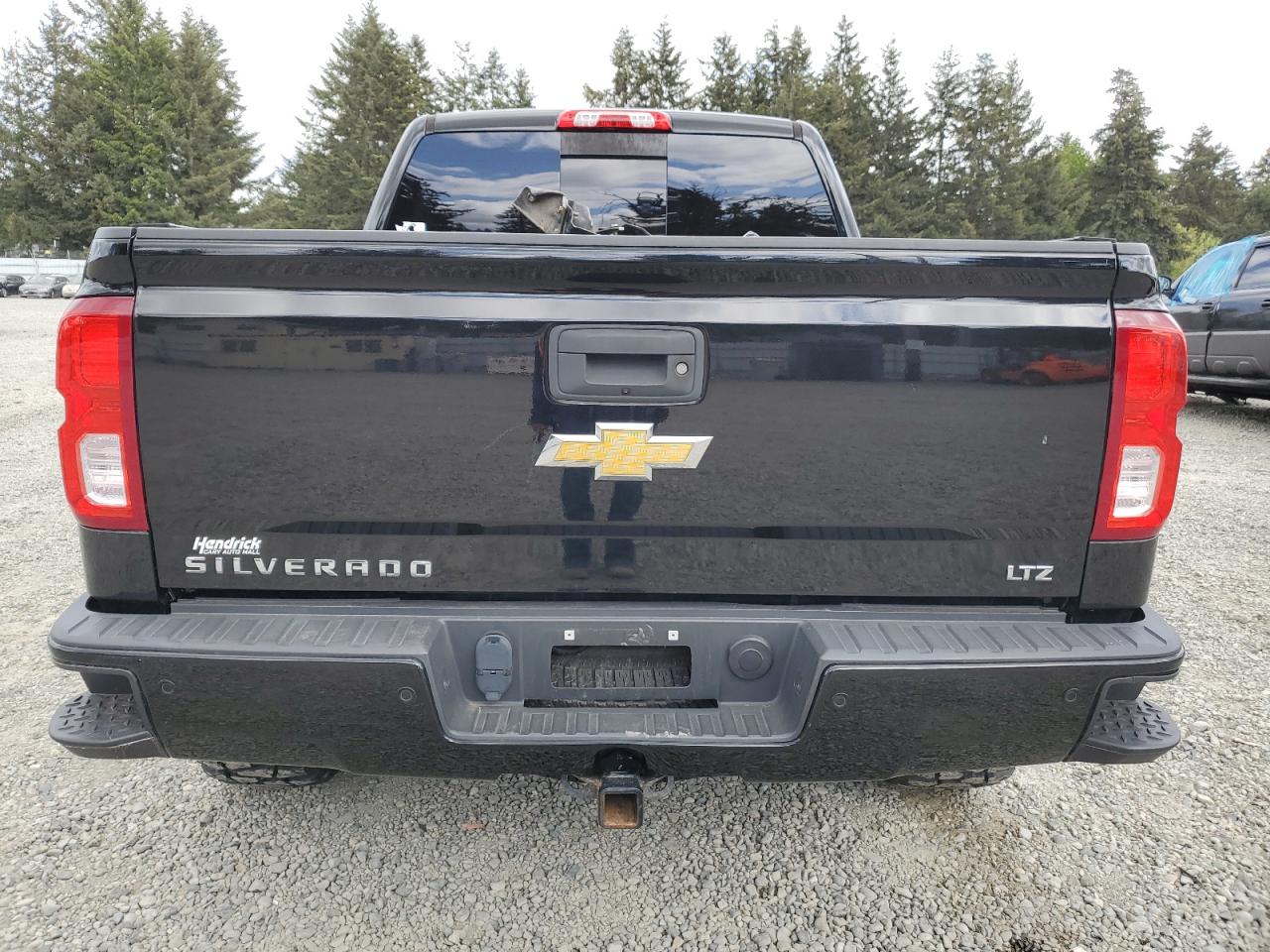 3GCUKSEC6JG411944 2018 Chevrolet Silverado K1500 Ltz