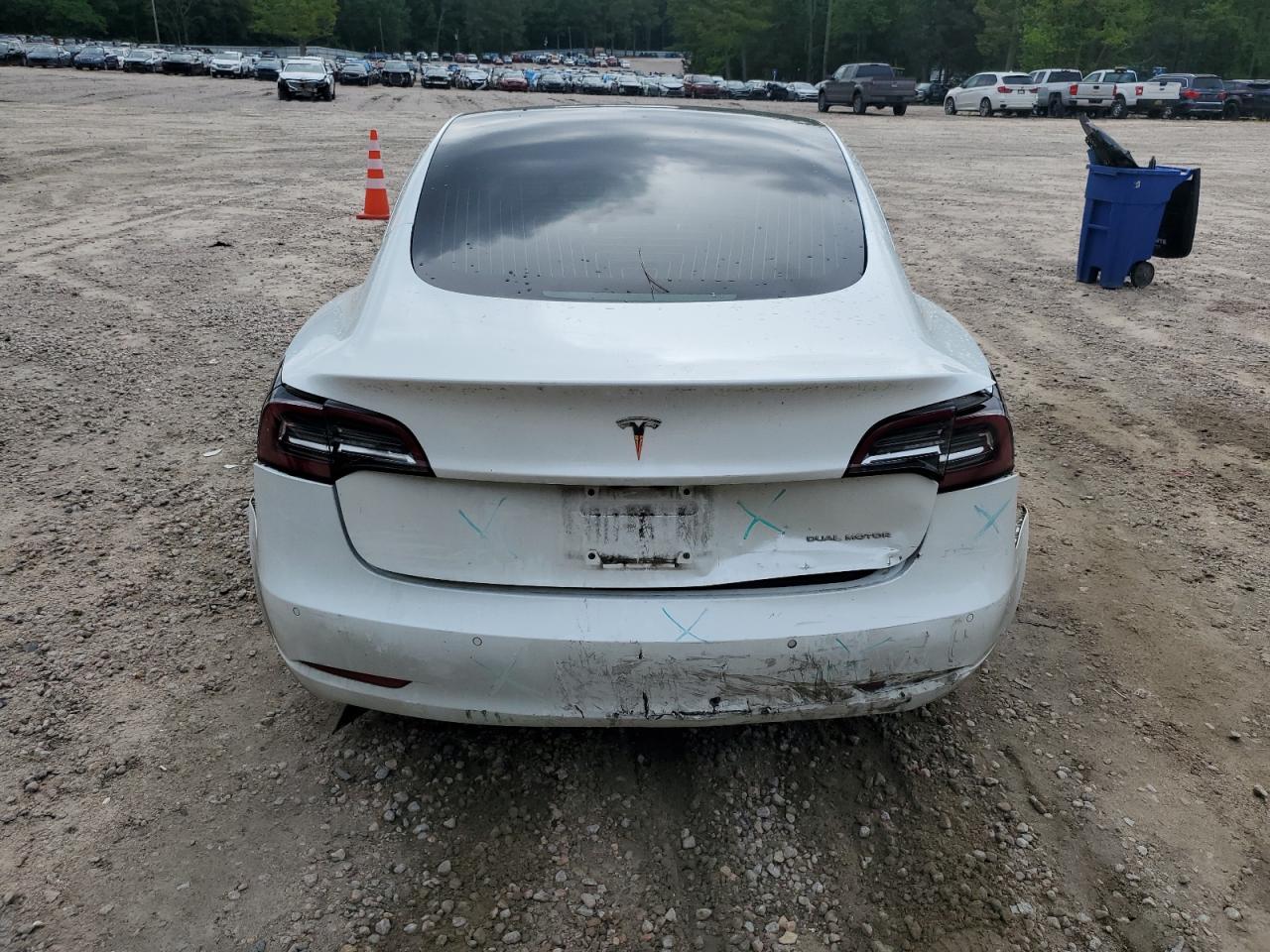 5YJ3E1EB3JF112910 2018 Tesla Model 3