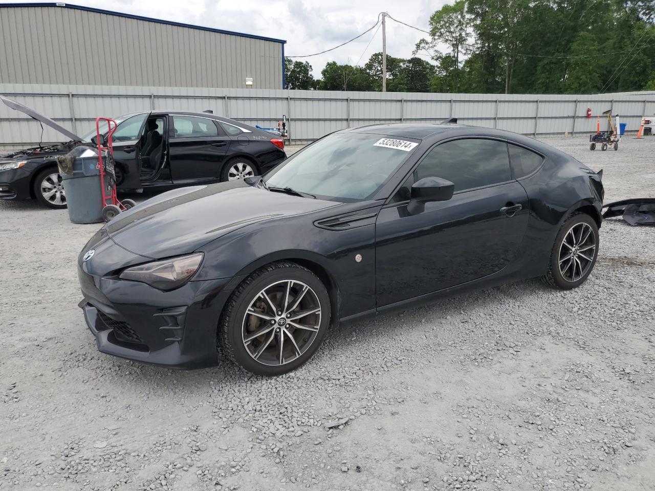 JF1ZNAA11H8710243 2017 Toyota 86 Base