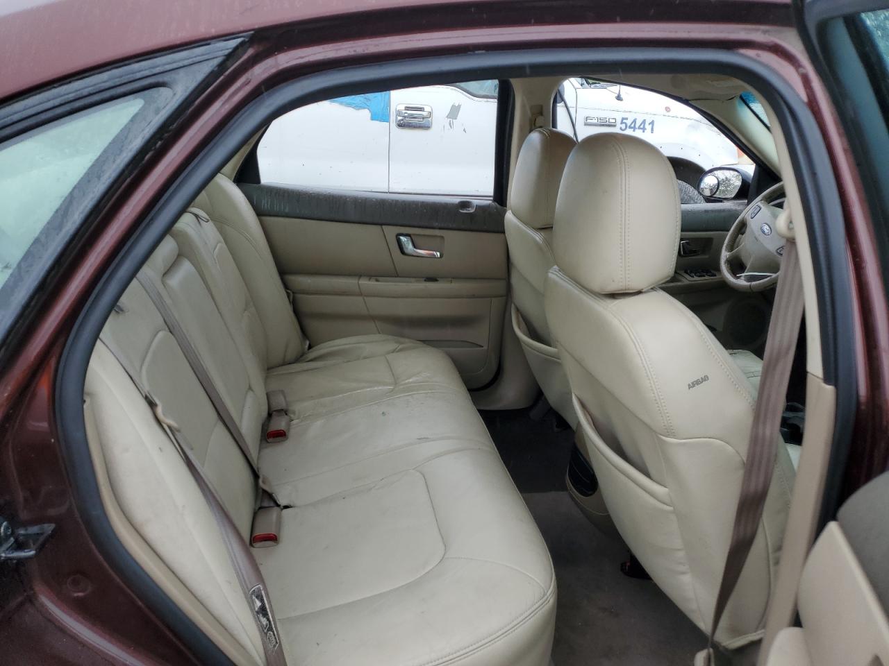 1FAFP56S1YG121947 2000 Ford Taurus Sel