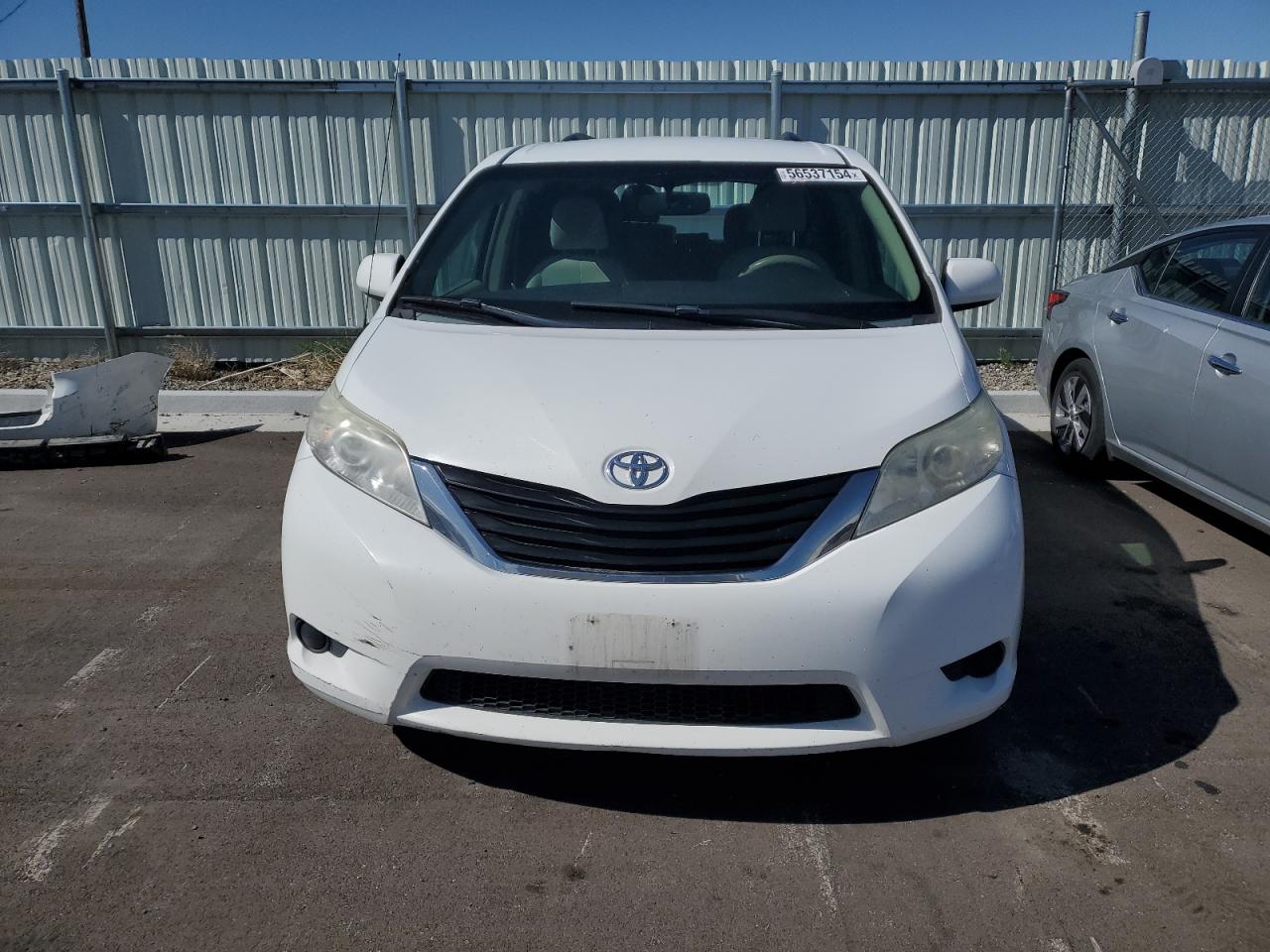 2012 Toyota Sienna Le vin: 5TDKK3DC8CS221422