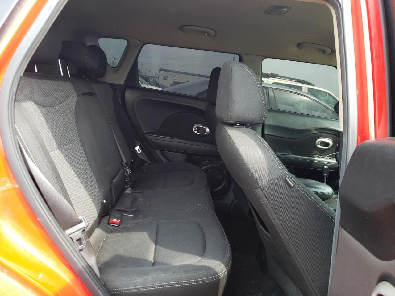 KNDJP3A51J7572604 2018 Kia Soul +