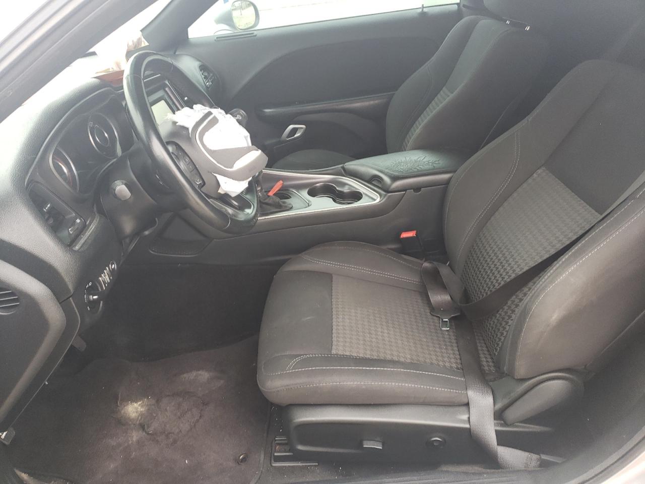 2C3CDZAG5FH909698 2015 Dodge Challenger Sxt