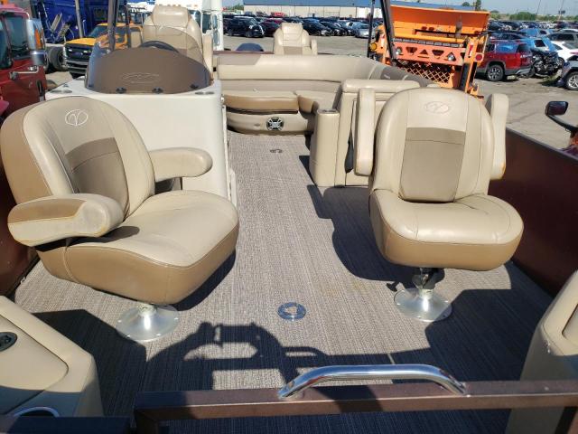 2019 Boat Pontoon VIN: JBC95390J819 Lot: 55372254