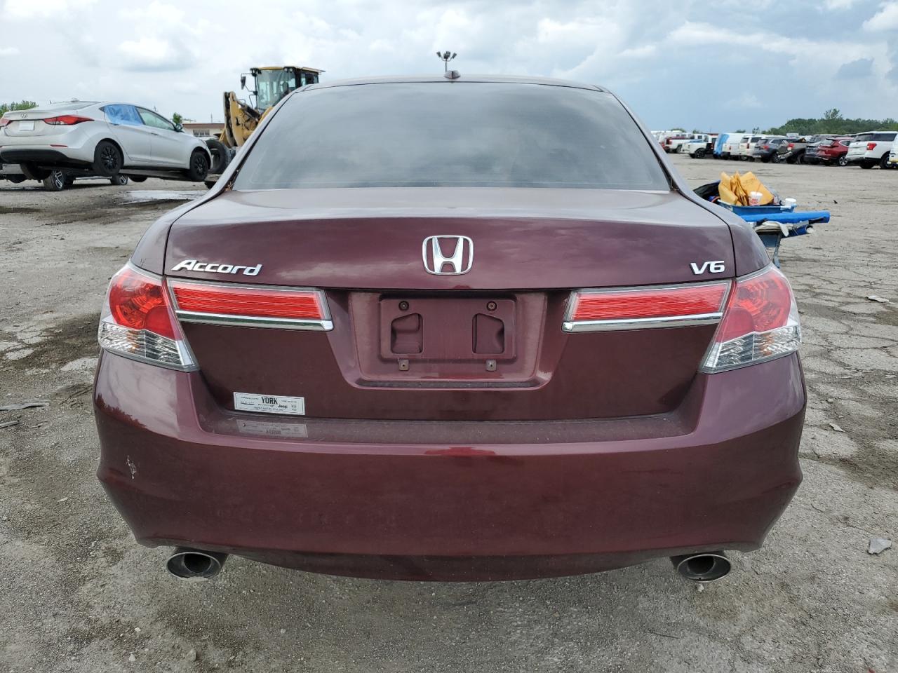 1HGCP3F86BA008349 2011 Honda Accord Exl
