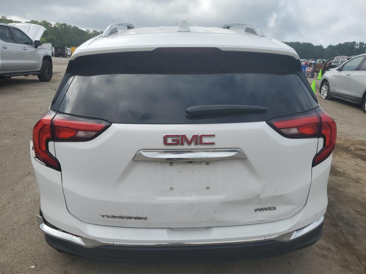 3GKALVEV5JL350519 2018 GMC Terrain Slt