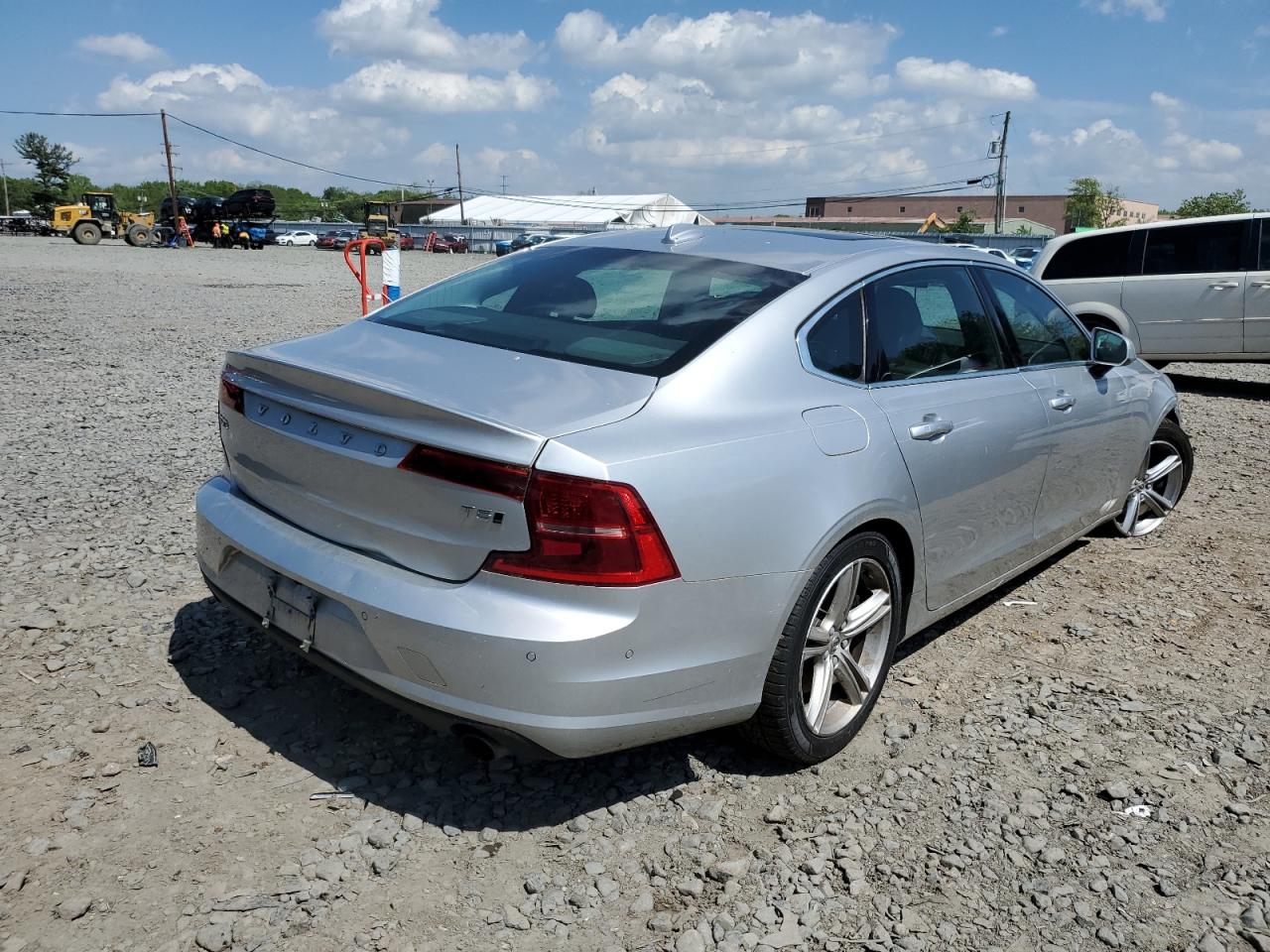 LVY982MK2JP022980 2018 Volvo S90 T5 Momentum