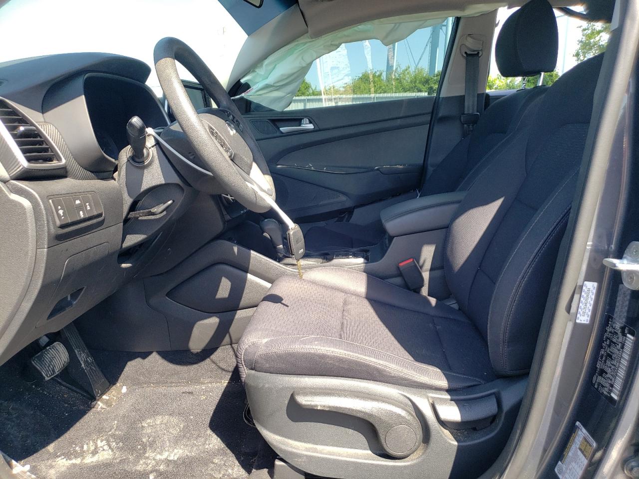 KM8J2CA45MU345584 2021 Hyundai Tucson Se