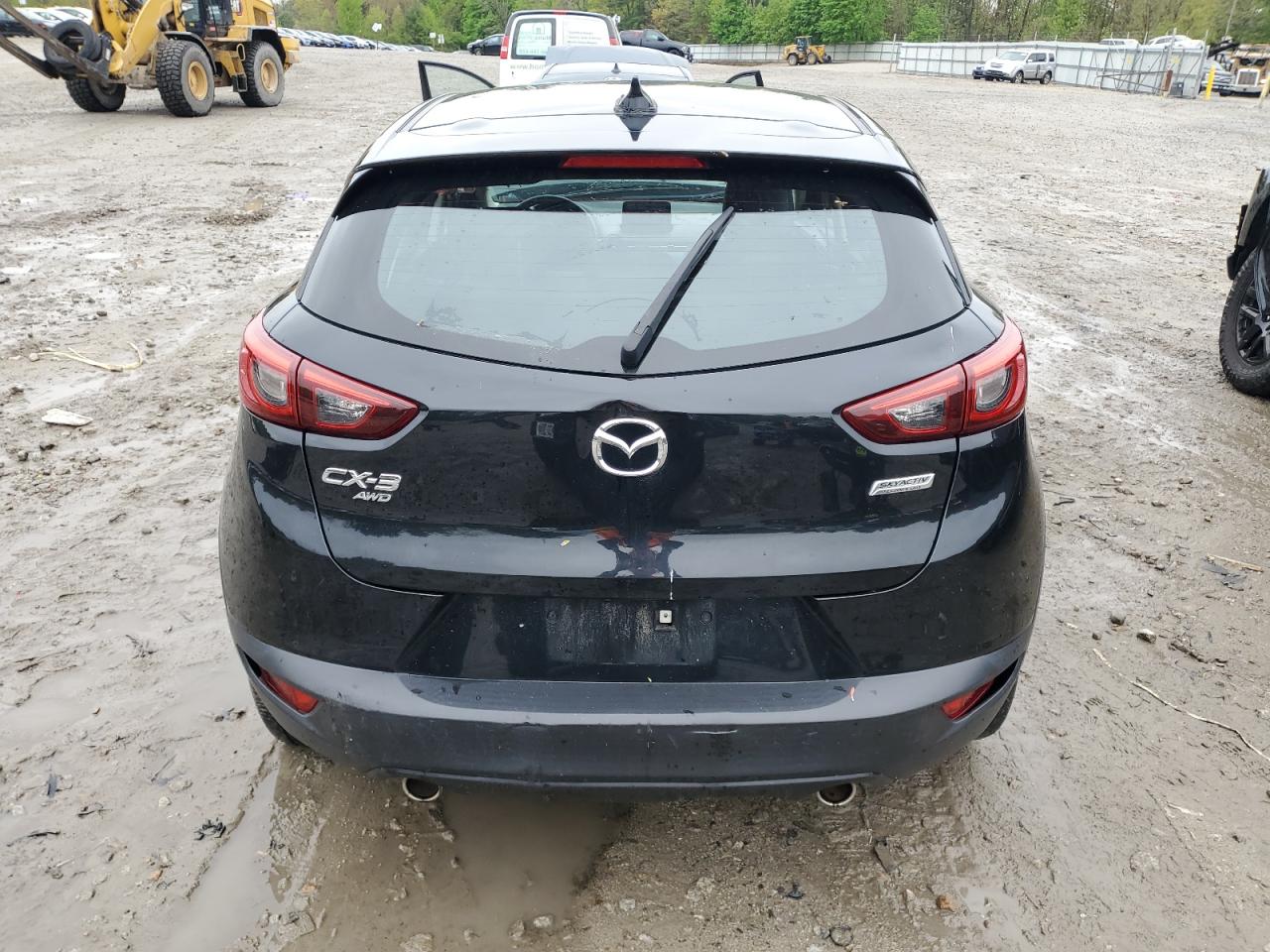 JM1DKFC72J0315097 2018 Mazda Cx-3 Touring