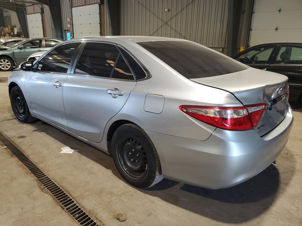 4T4BF1FK4GR526805 2016 Toyota Camry Le