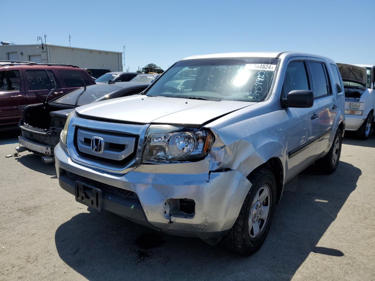 5FNYF3H2XBB031768 2011 Honda Pilot Lx