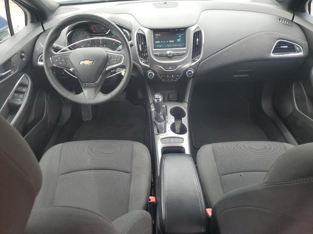 3G1BE6SM2HS528455 2017 Chevrolet Cruze Lt