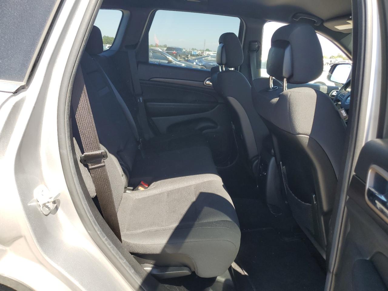 1C4RJEAG0EC472458 2014 Jeep Grand Cherokee Laredo