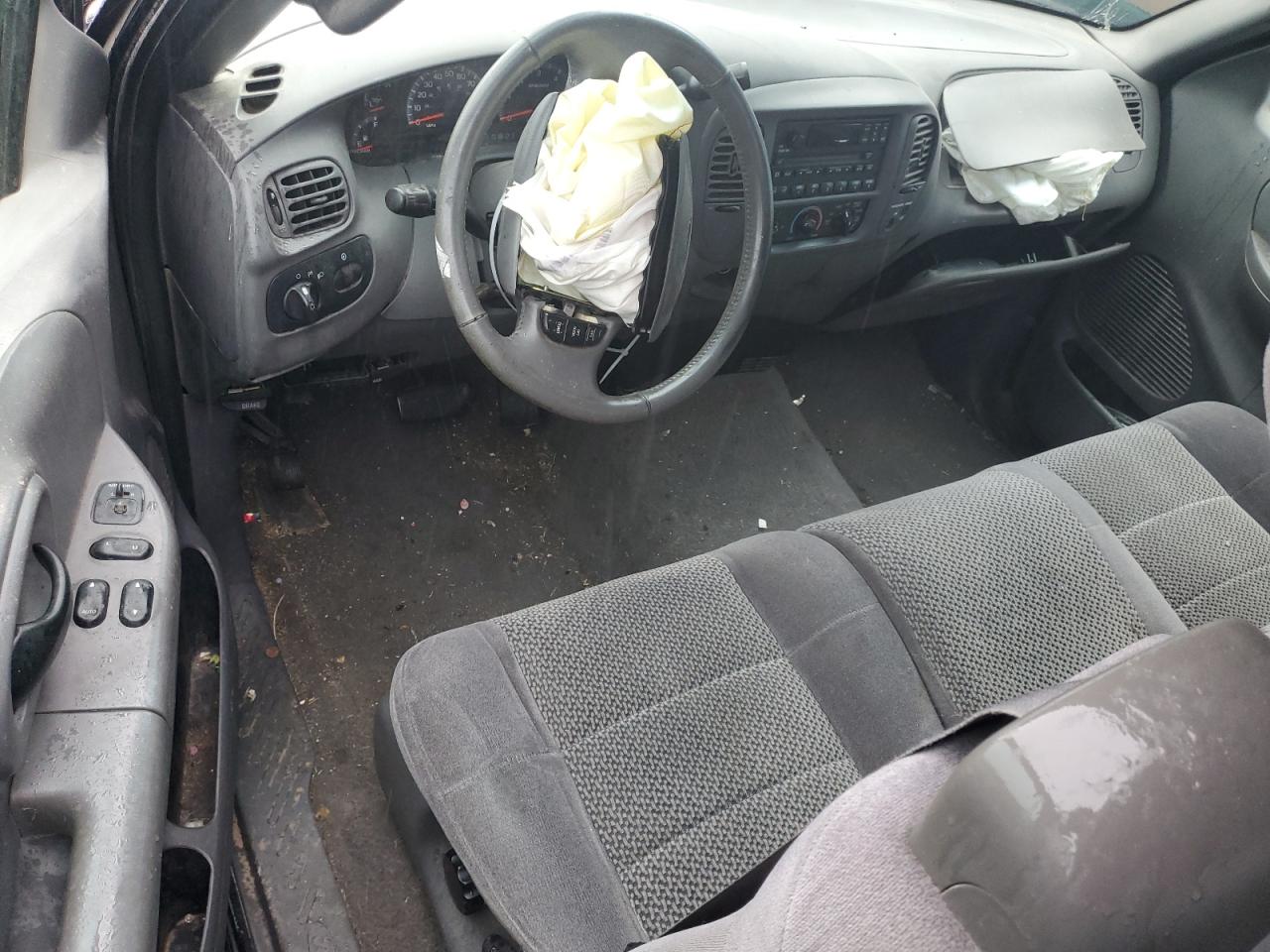 1FTRX07W02KB18098 2002 Ford F150