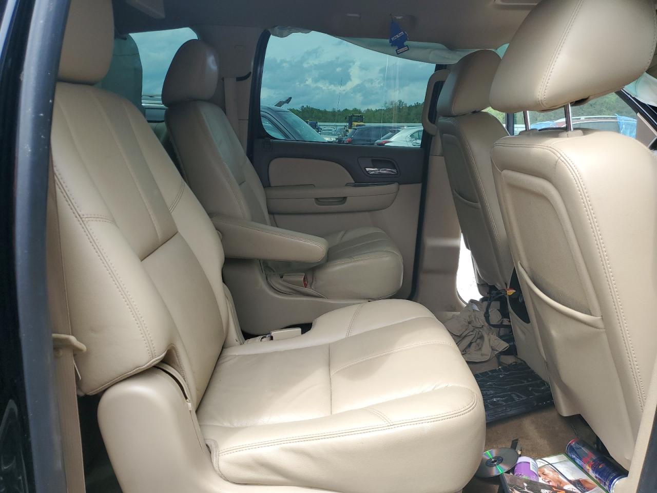 1GNSCJE06ER223703 2014 Chevrolet Suburban C1500 Lt