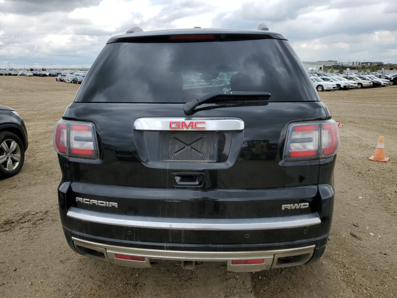 1GKKVTKD4GJ200206 2016 GMC Acadia Denali