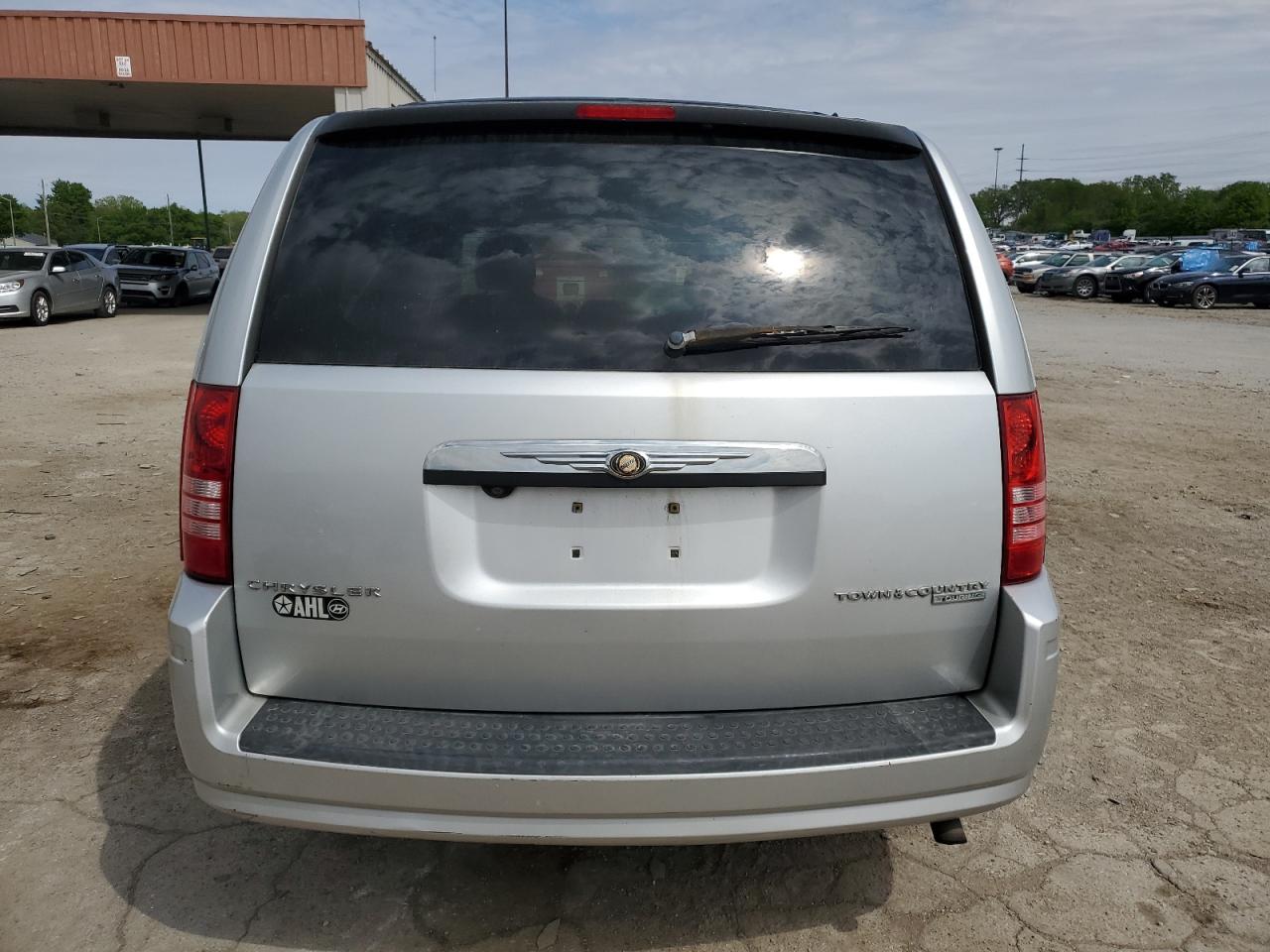 2A4RR5D18AR302733 2010 Chrysler Town & Country Touring